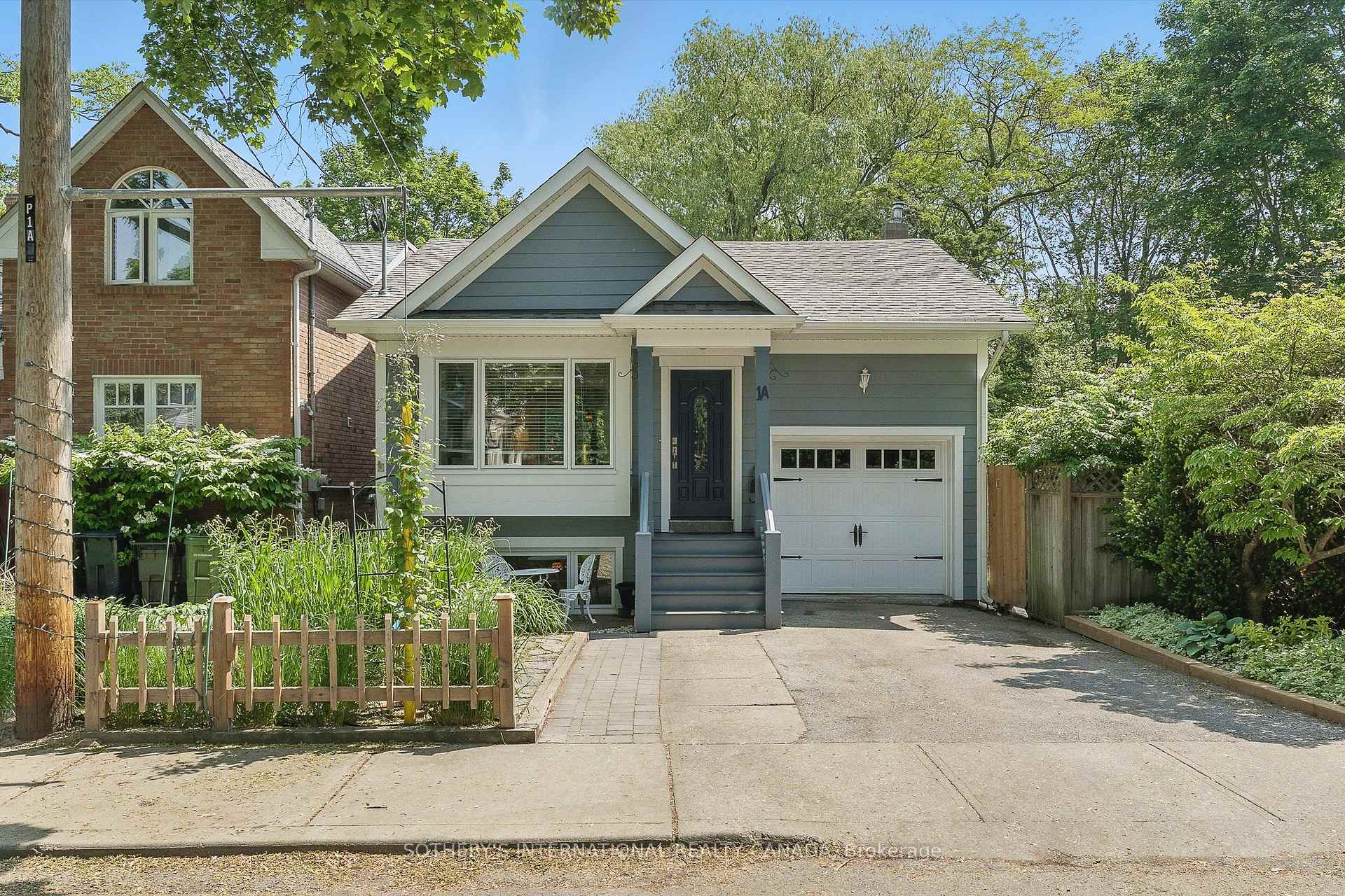 1A Bowmore Road, Toronto, Ontario