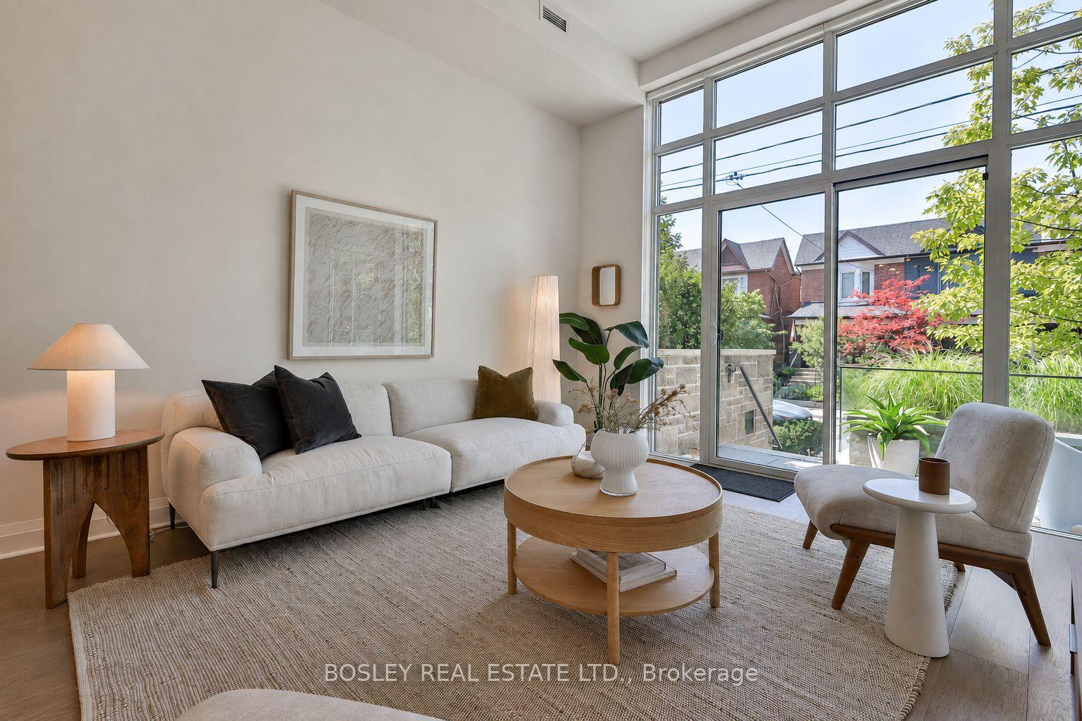#102 245 Perth Avenue, Toronto, Ontario