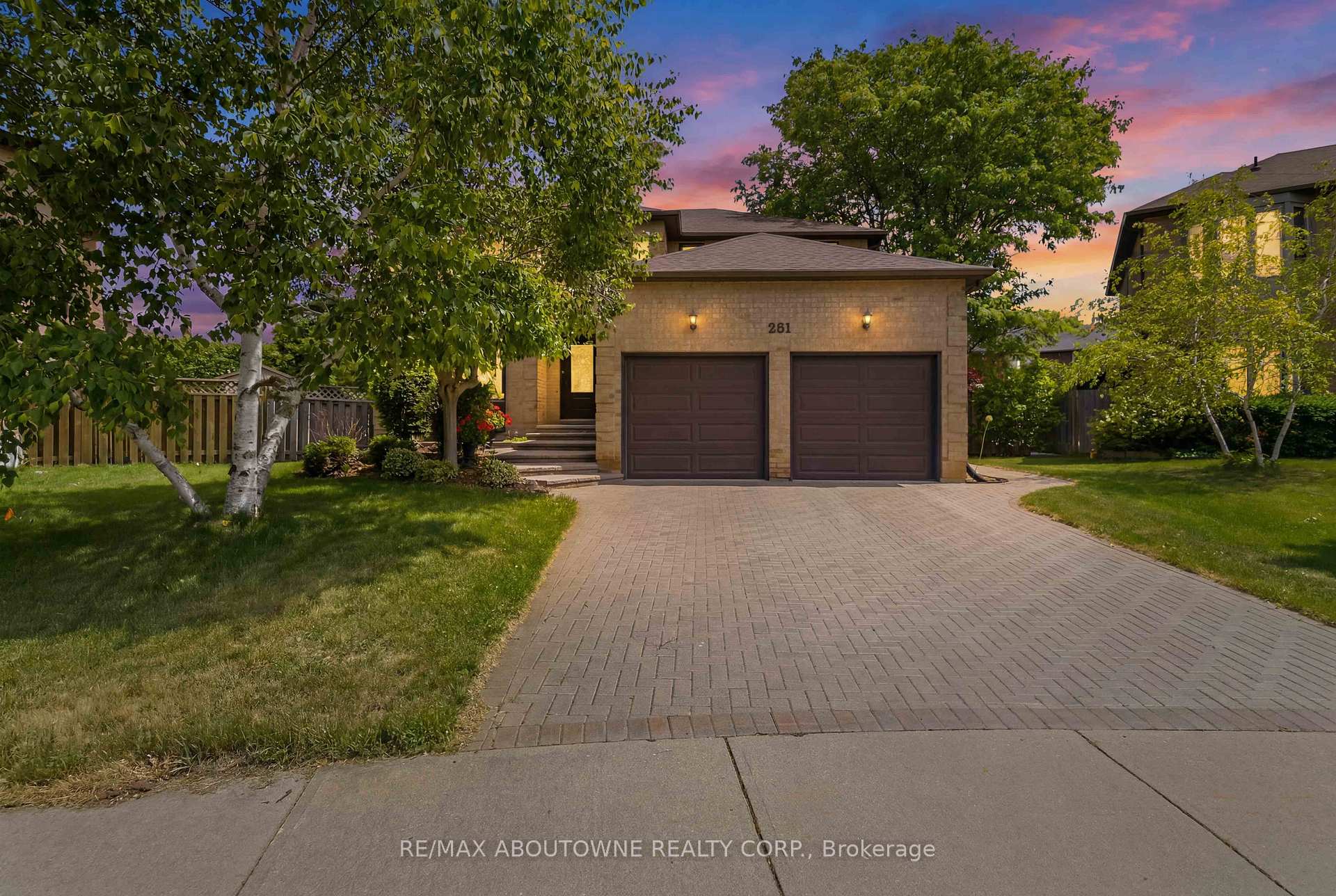 281 Leacock Avenue, Oakville, Ontario