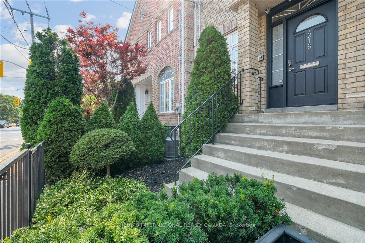 218 River Street, Toronto, Ontario