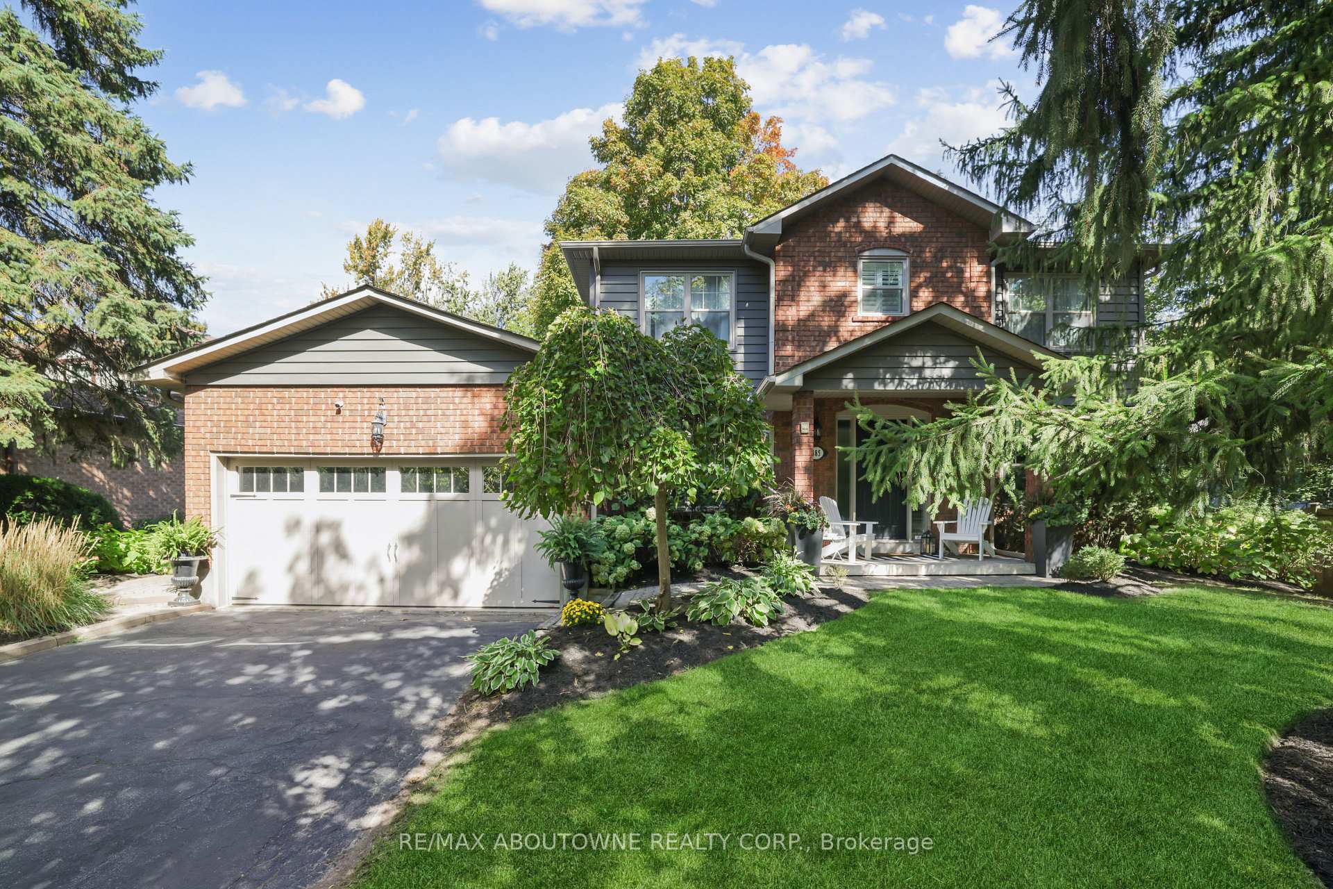 485 Coleen Drive, Oakville, Ontario