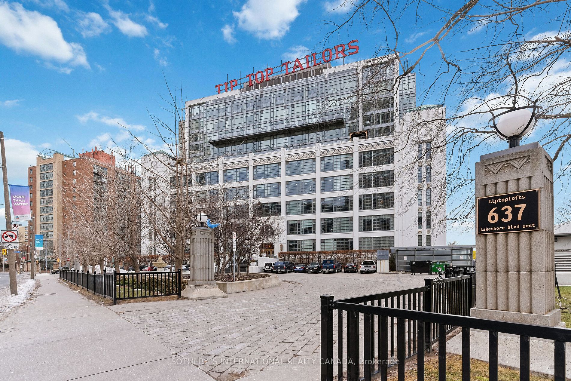 #313 637 Lake Shore Boulevard, Toronto, Ontario