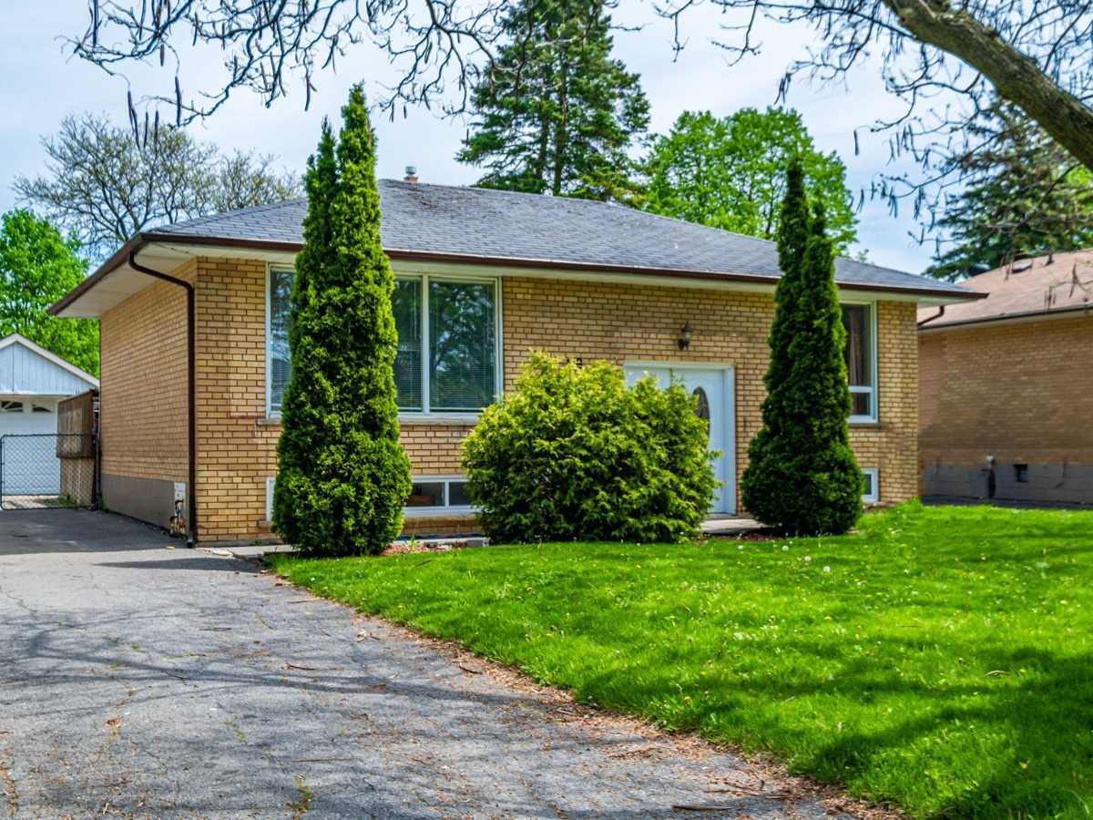 18 Grange Drive, Brampton, Ontario