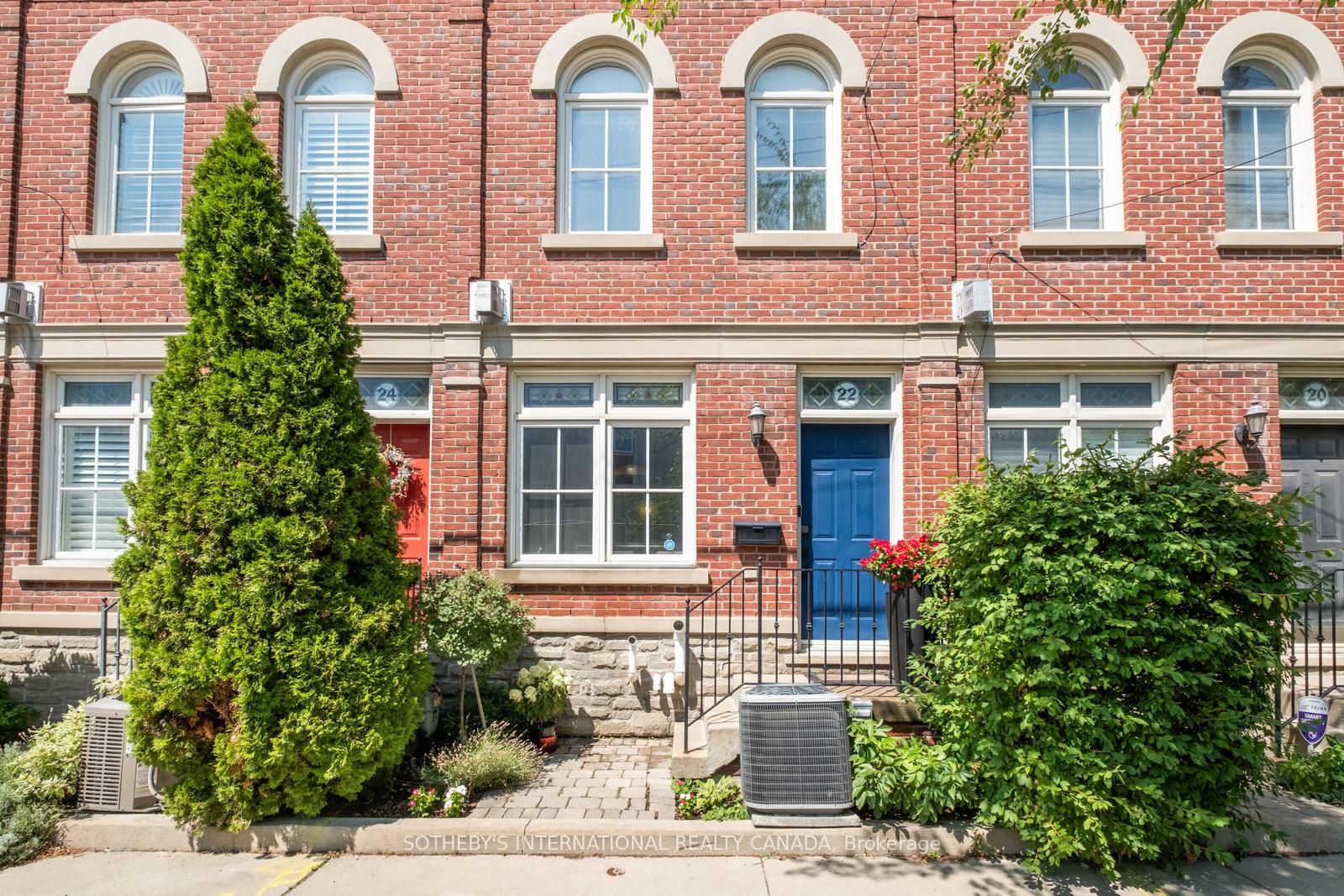 22 St. Raymond Heights, Toronto, Ontario