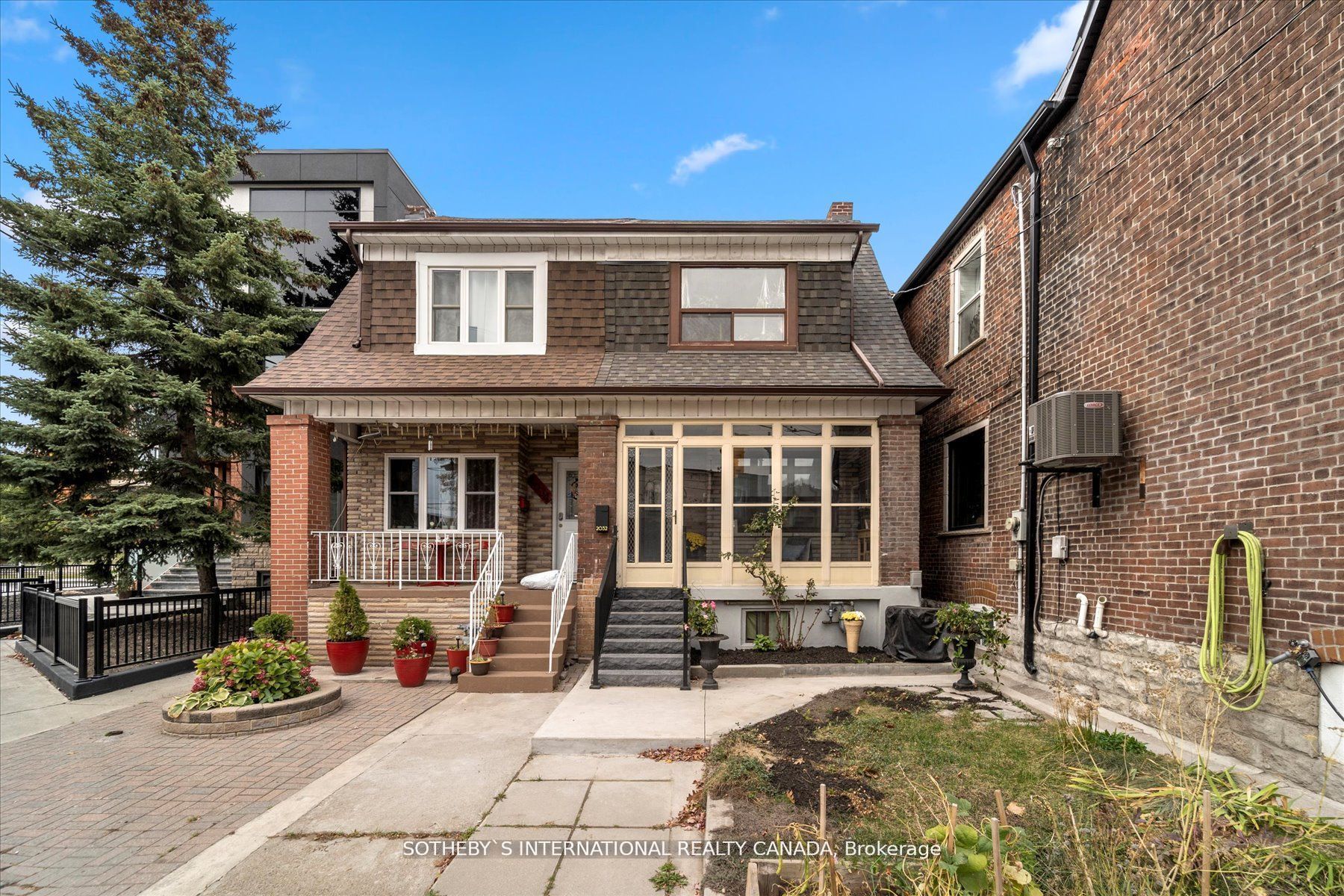 2032 Davenport Road, Toronto, Ontario