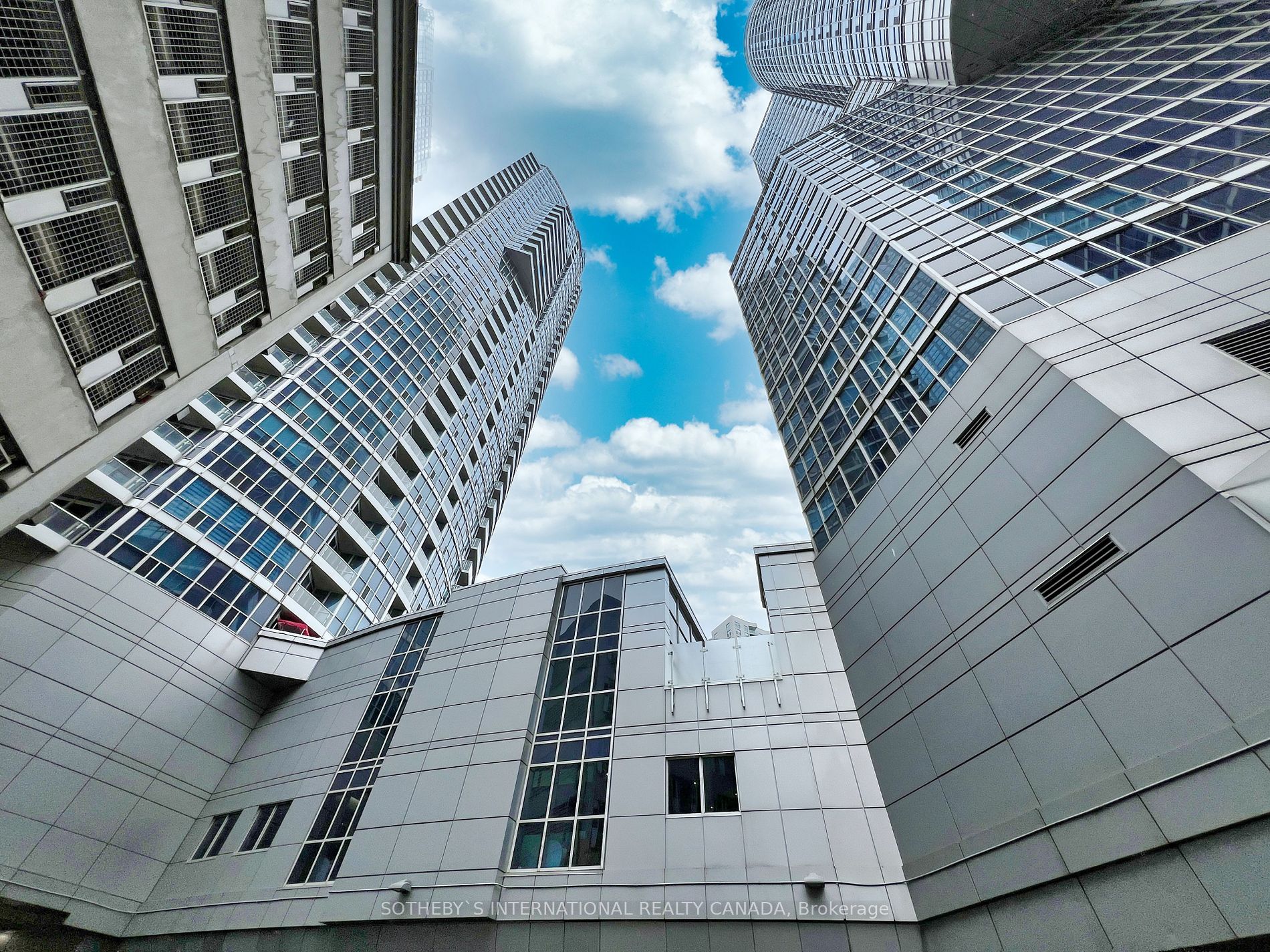 #505 8 York Street, Toronto, Ontario