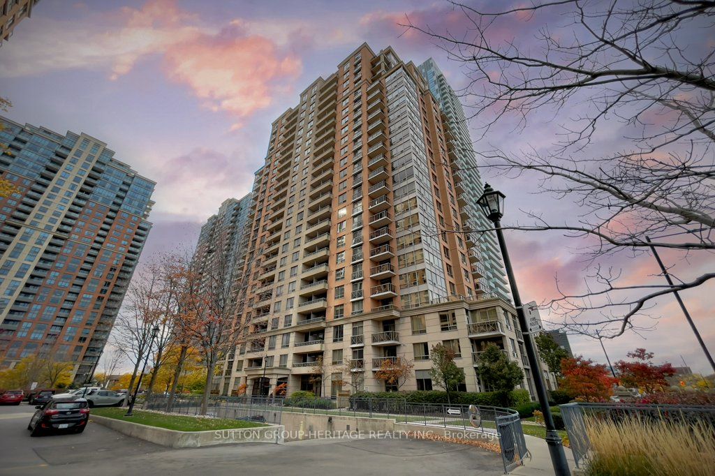 #1718 5233 Dundas Street W, Toronto, Ontario
