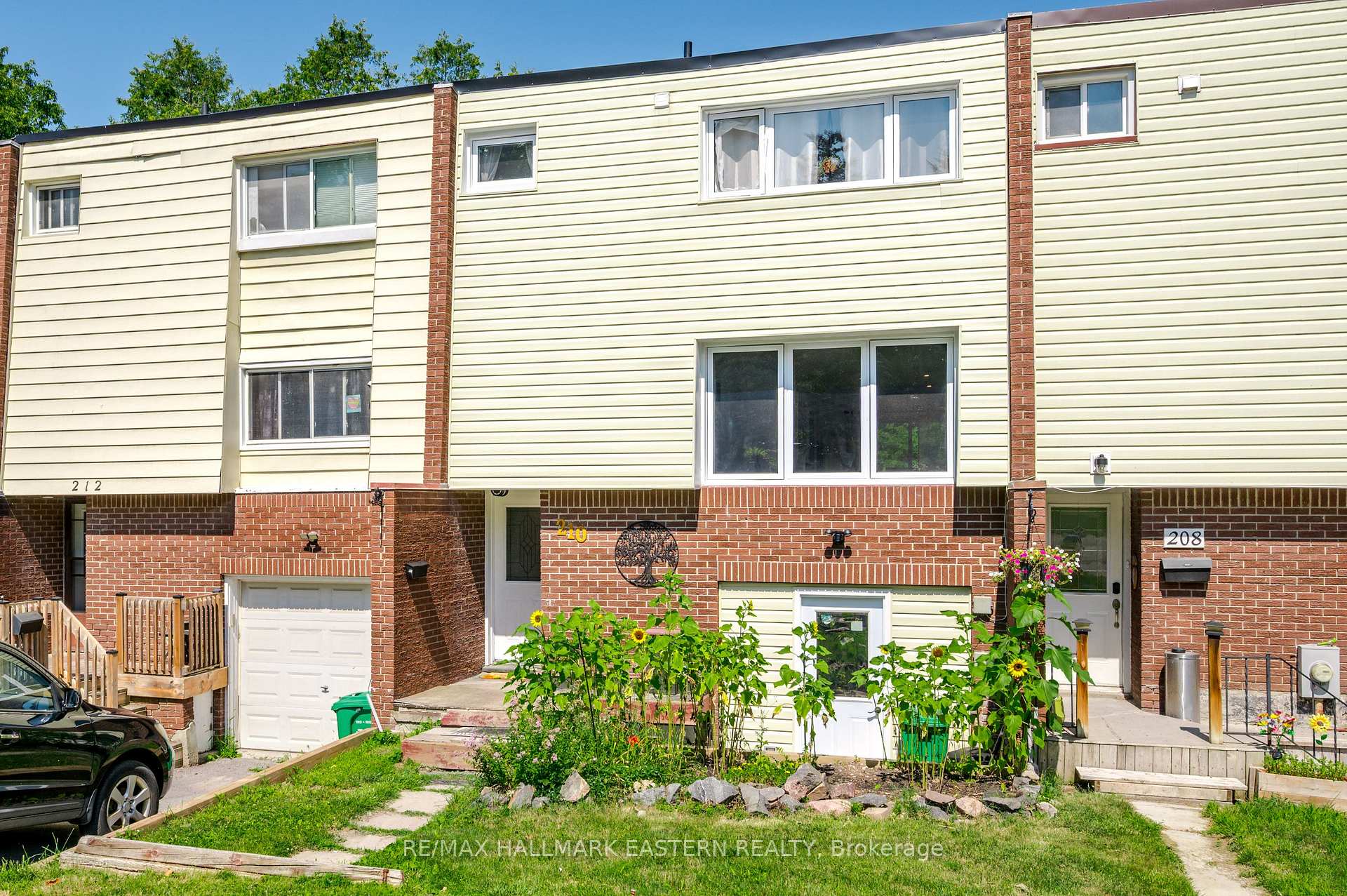 210 Maxwell Avenue, Peterborough, Ontario